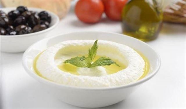 Labnah with olive oil